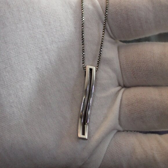 *925* Sterling Silver Hot Diamonds Marked Diamond Pendant Necklace - Picture 3 of 10